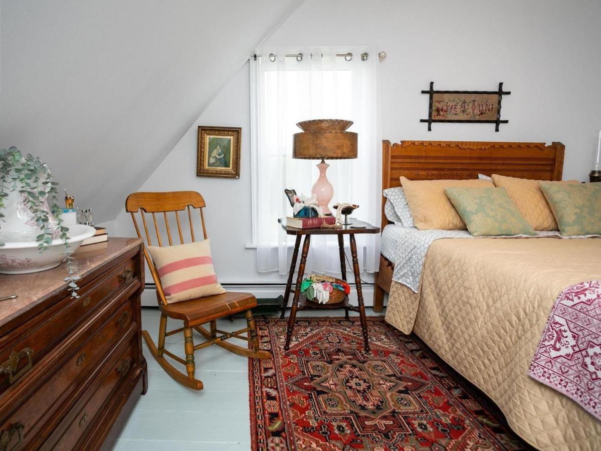 Welcome To Pinette House Holiday home Belle River